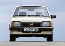 Ascona C Pressefotos