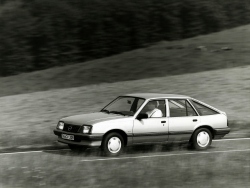 Ascona C Pressefotos