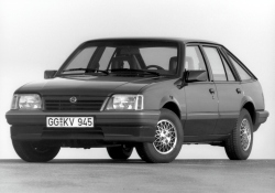 Ascona C Pressefotos